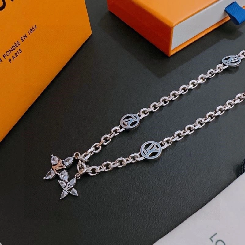 Louis Vuitton Necklaces AllSeason 248508