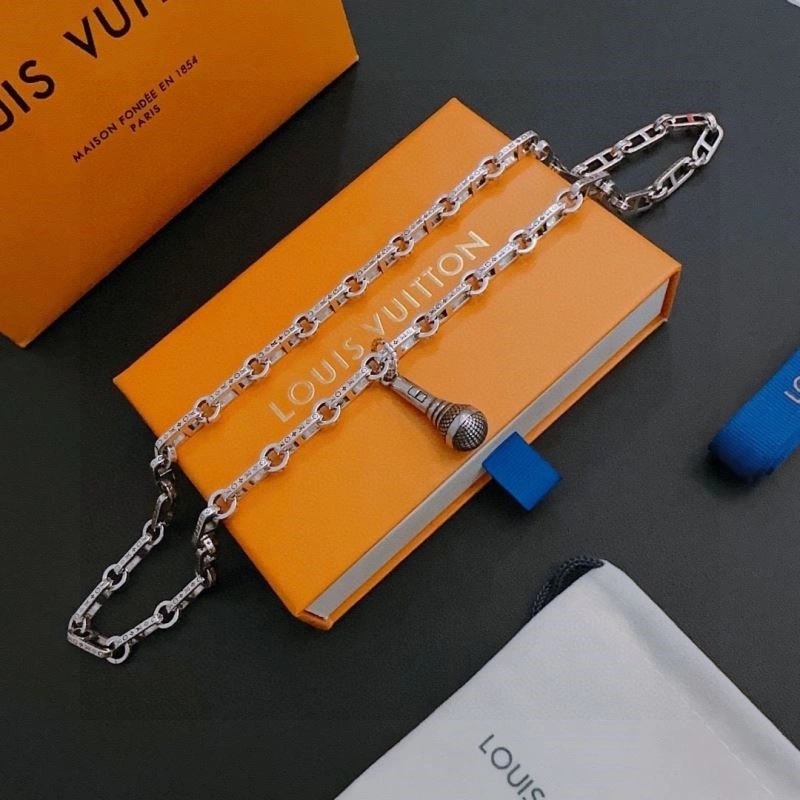 Louis Vuitton Necklaces MoistureWicking 248502