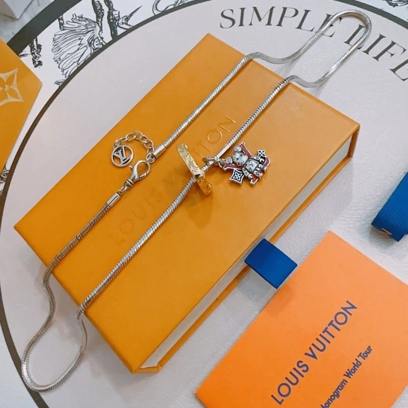 Louis Vuitton Necklaces Refined 248487
