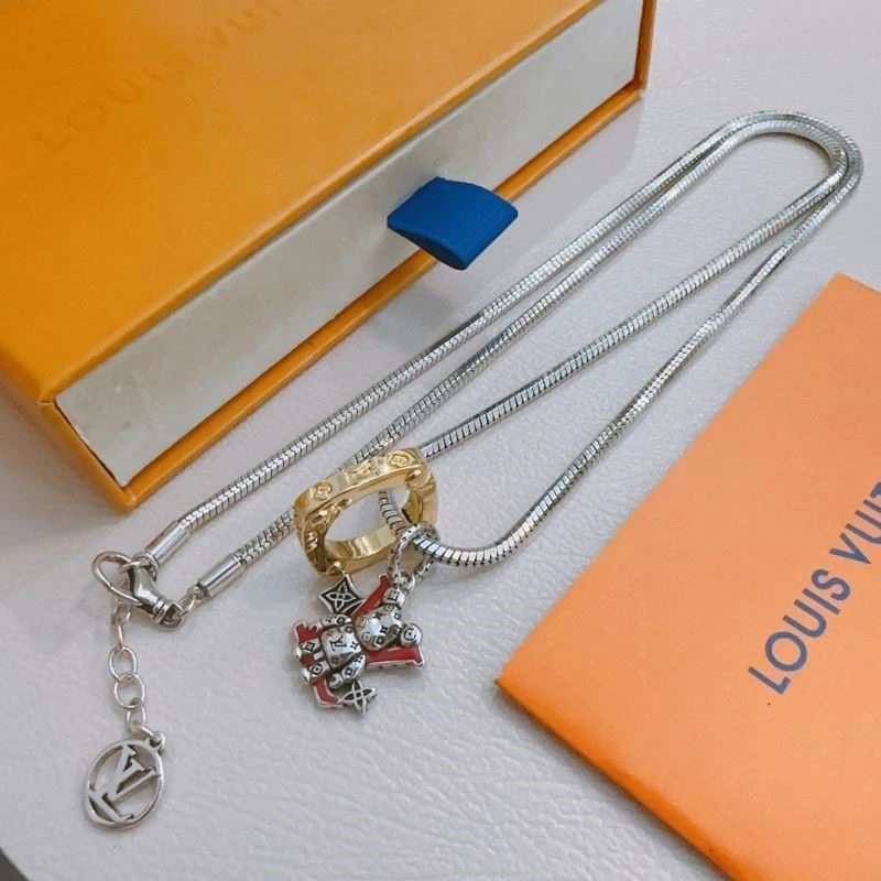 Louis Vuitton Necklaces Refined 248487