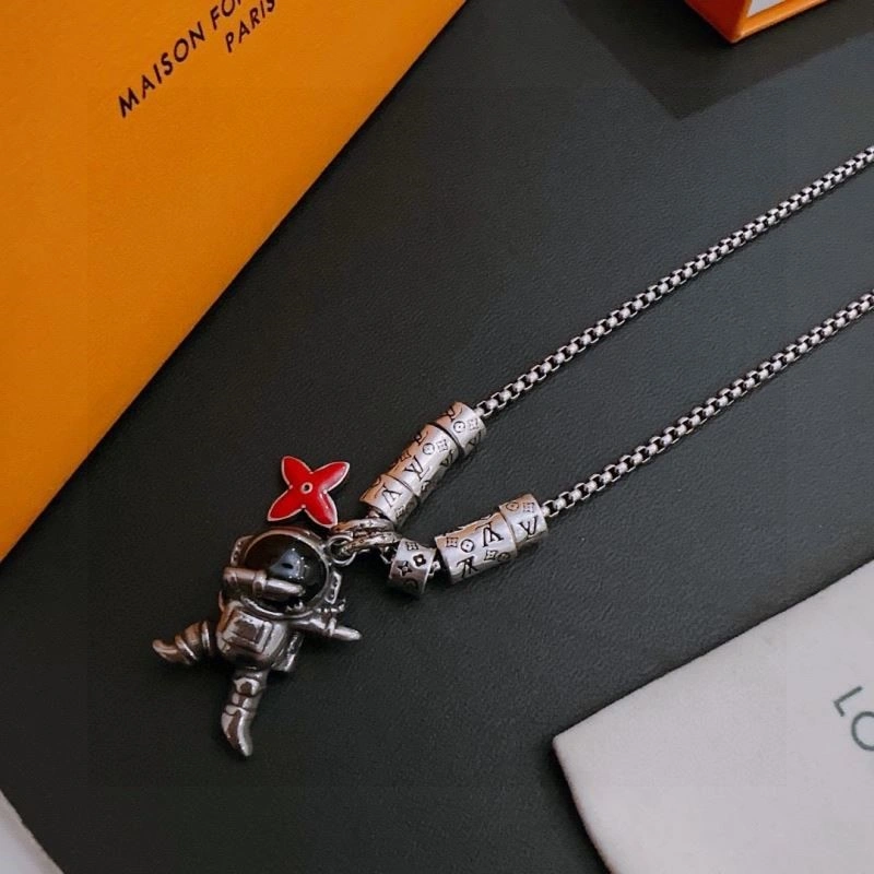 Vibrant Louis Vuitton Necklaces 248481