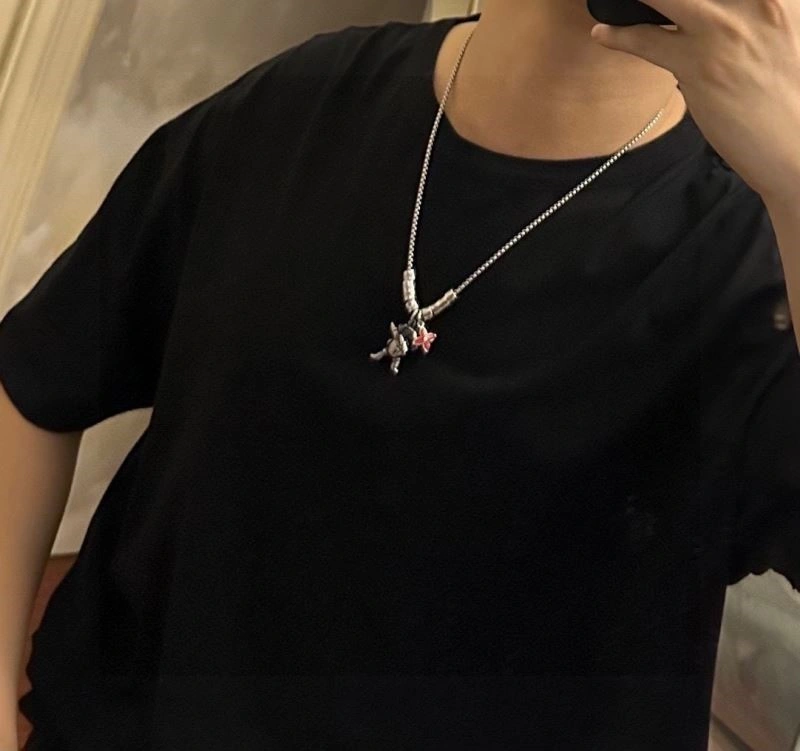 Vibrant Louis Vuitton Necklaces 248481