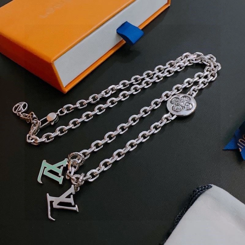 Chic Louis Vuitton Necklaces 248482