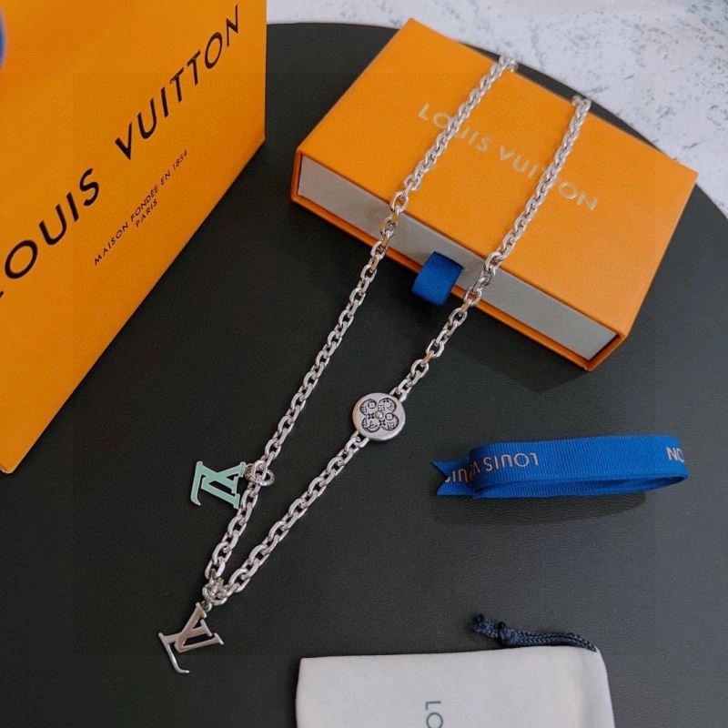 Chic Louis Vuitton Necklaces 248482