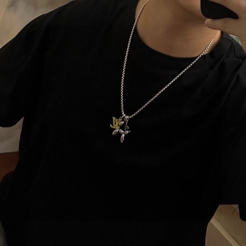 Louis Vuitton Necklaces StreetReady 248483