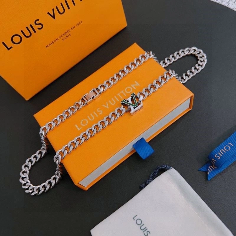 Unisex Louis Vuitton Necklaces 248494