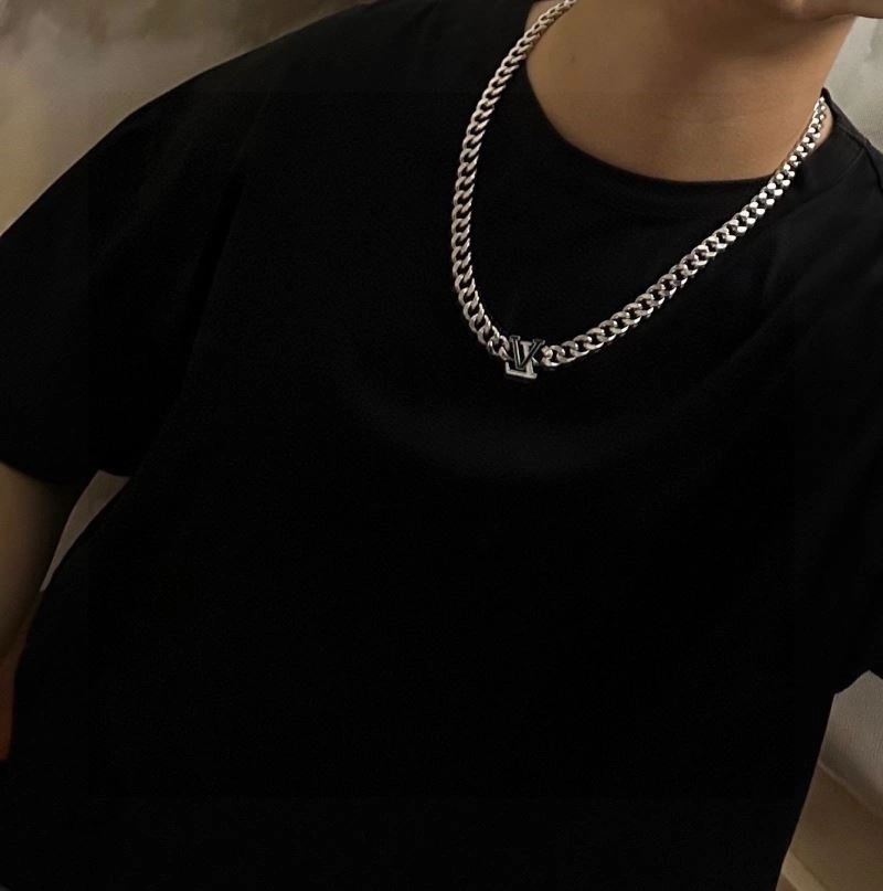 Unisex Louis Vuitton Necklaces 248494