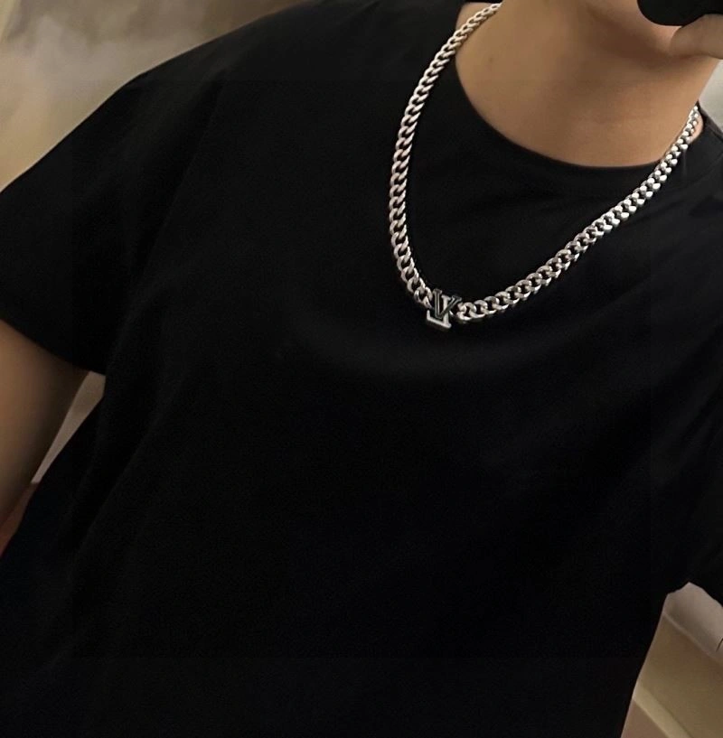 Unisex Louis Vuitton Necklaces 248494