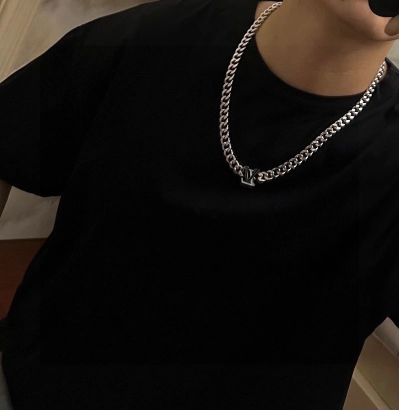 Unisex Louis Vuitton Necklaces 248494