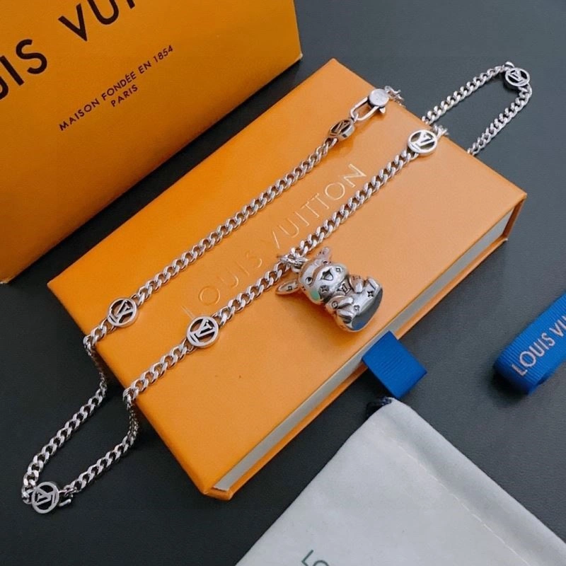 Comfortable Louis Vuitton Necklaces 248500