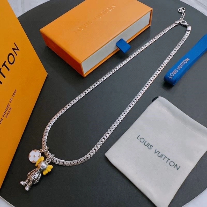 Louis Vuitton Necklaces EyeCatching 248491