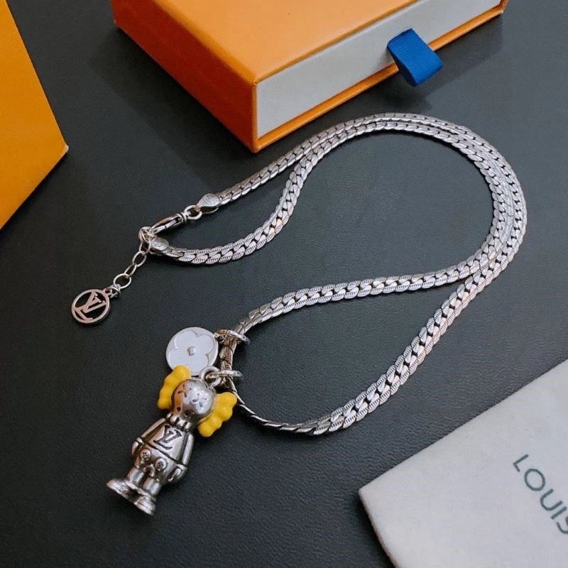 Louis Vuitton Necklaces EyeCatching 248491