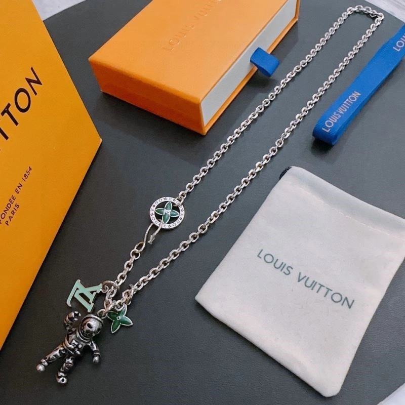 Louis Vuitton Necklaces Durable 248495