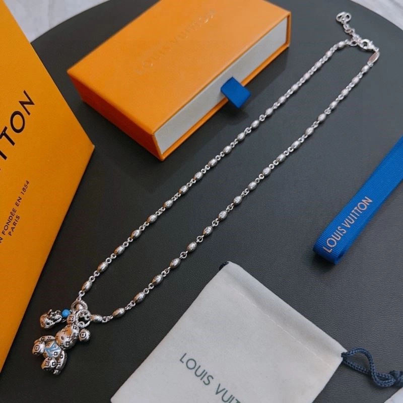 Louis Vuitton Necklaces Bold 248496