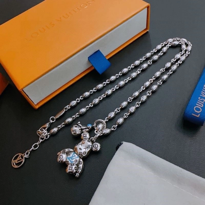 Louis Vuitton Necklaces Bold 248496