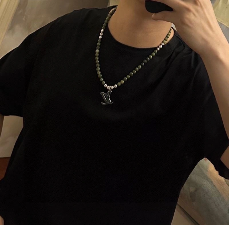 Louis Vuitton Necklaces Versatile 248499