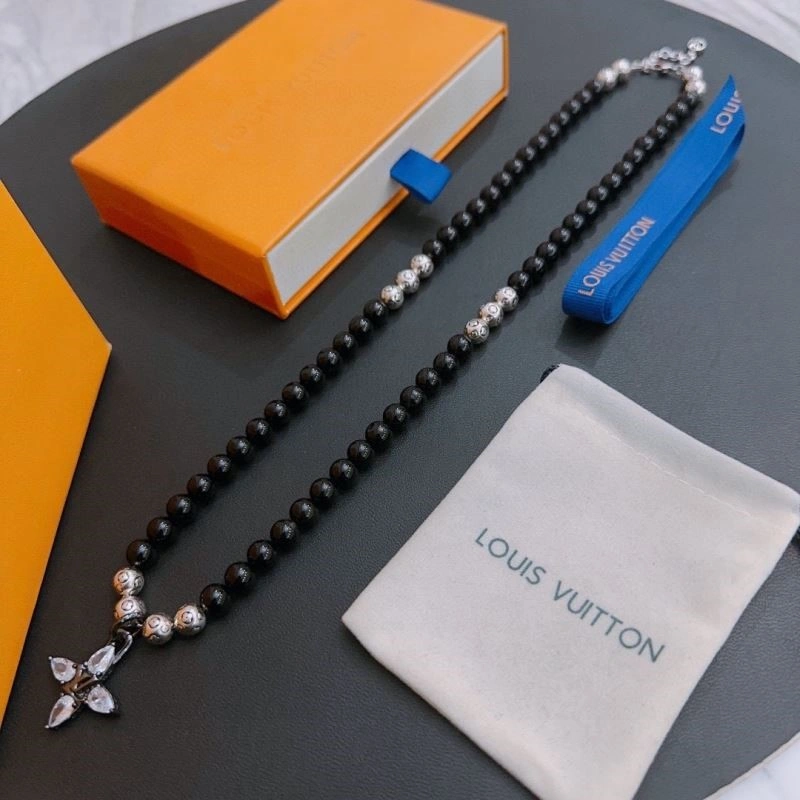 Louis Vuitton Necklaces Durable 248486