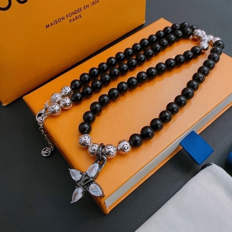Louis Vuitton Necklaces Durable 248486