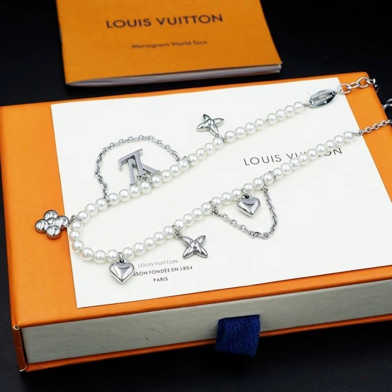 Louis Vuitton Necklaces SunProtective 248506