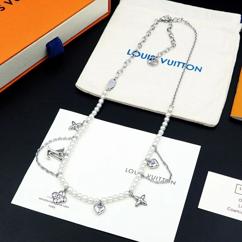 Louis Vuitton Necklaces SunProtective 248506