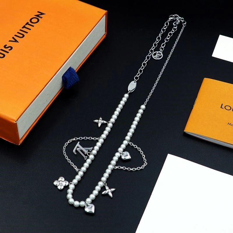 Louis Vuitton Necklaces SunProtective 248506