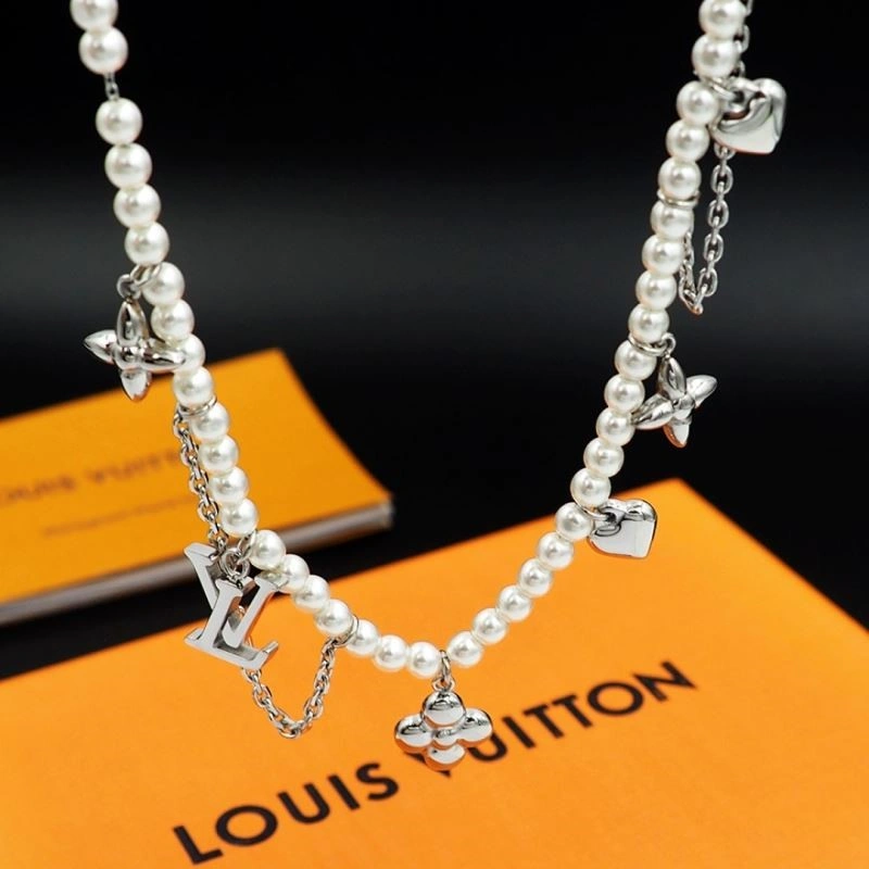 Louis Vuitton Necklaces SunProtective 248506
