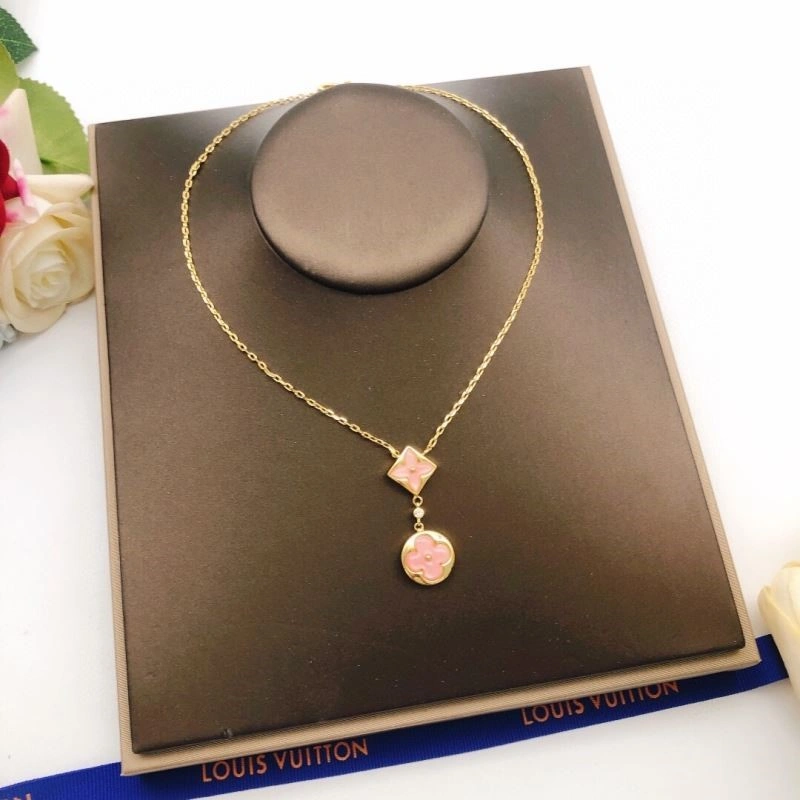 Lightweight Louis Vuitton Necklaces 248485