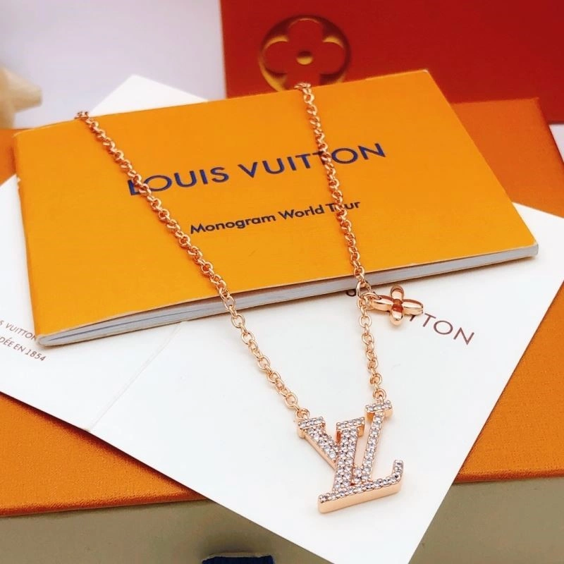 Trendsetting Louis Vuitton Necklaces 248475