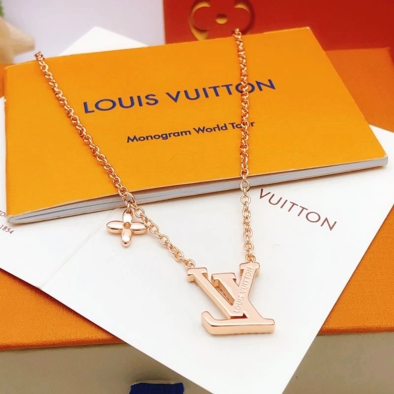 Trendsetting Louis Vuitton Necklaces 248475