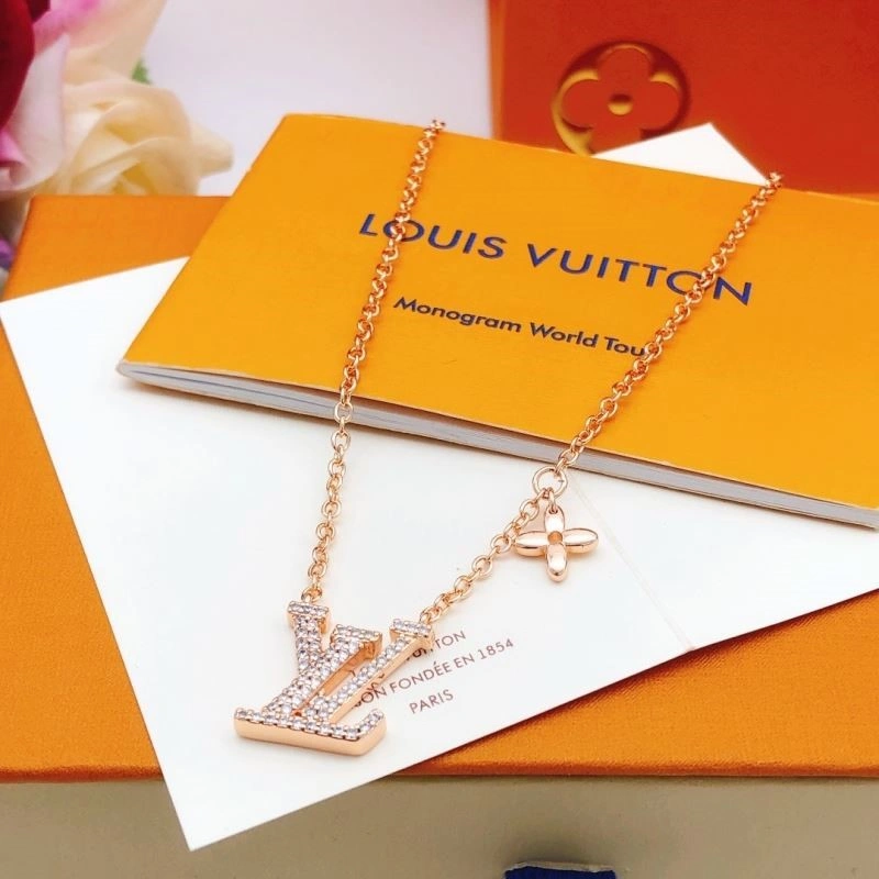 Trendsetting Louis Vuitton Necklaces 248475