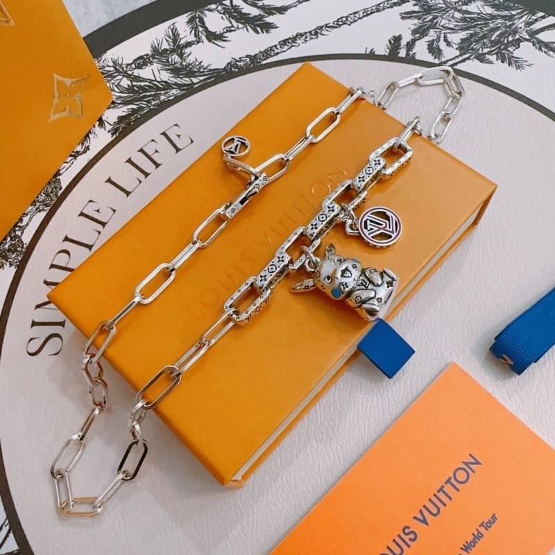 Cozy Louis Vuitton Necklaces 248467
