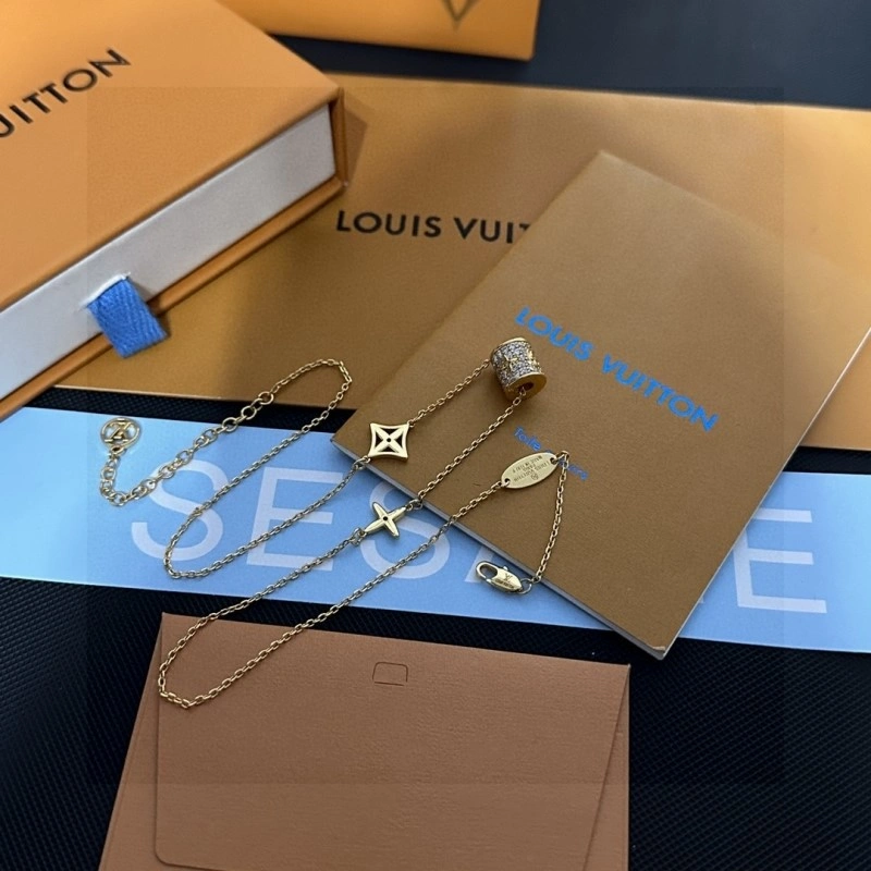 Louis Vuitton Necklaces RelaxedFit 248466