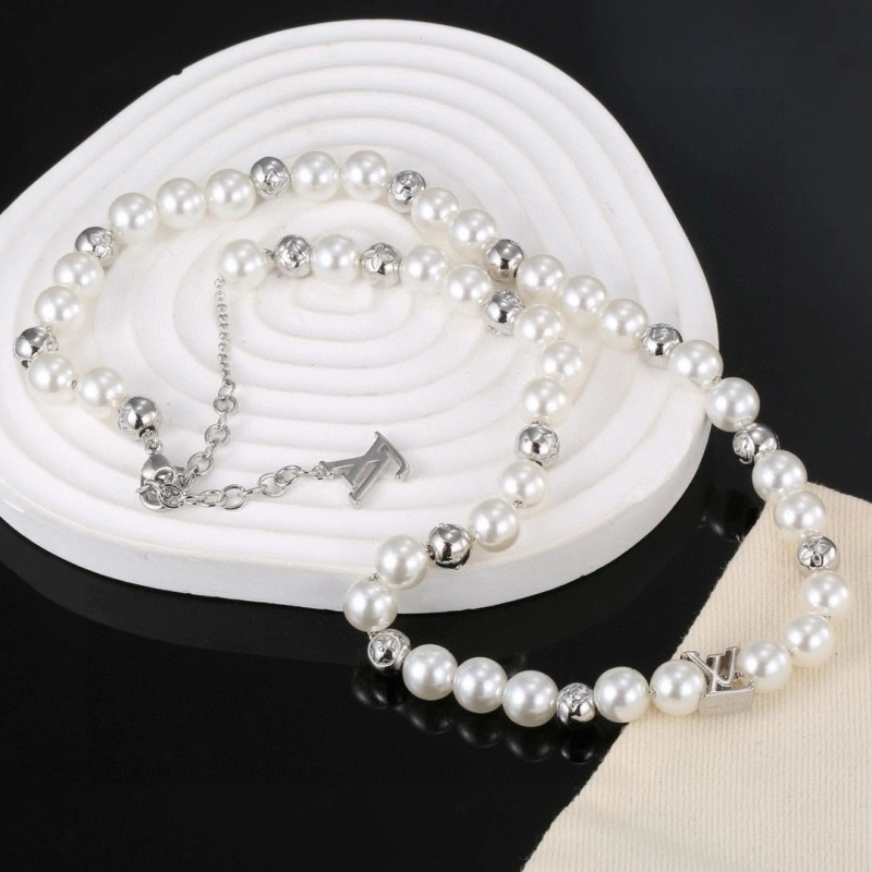 ComfortFit Louis Vuitton Necklaces 248437