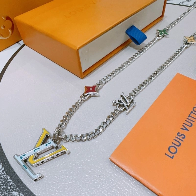 Refined Louis Vuitton Necklaces 248455