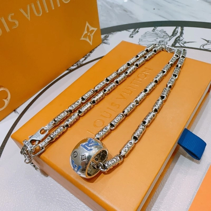 Louis Vuitton Necklaces Snug 248457