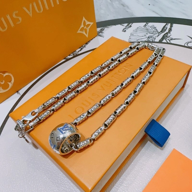 Louis Vuitton Necklaces Snug 248457