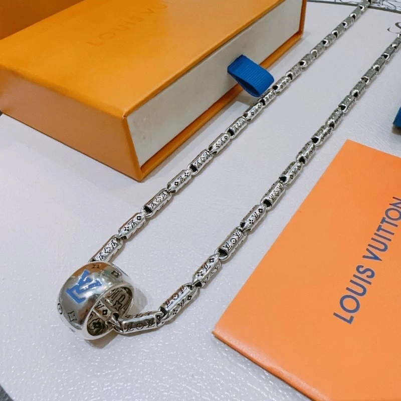 Louis Vuitton Necklaces Snug 248457