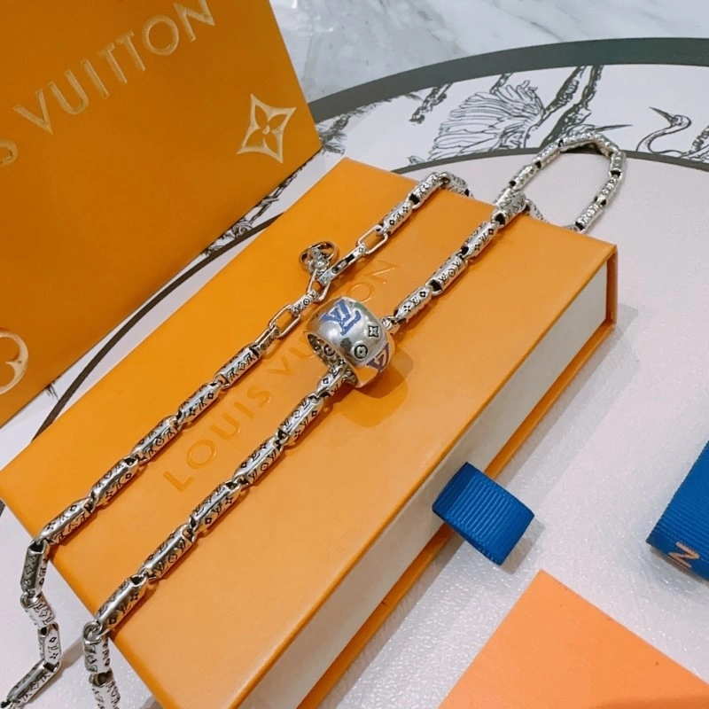 Louis Vuitton Necklaces Snug 248457