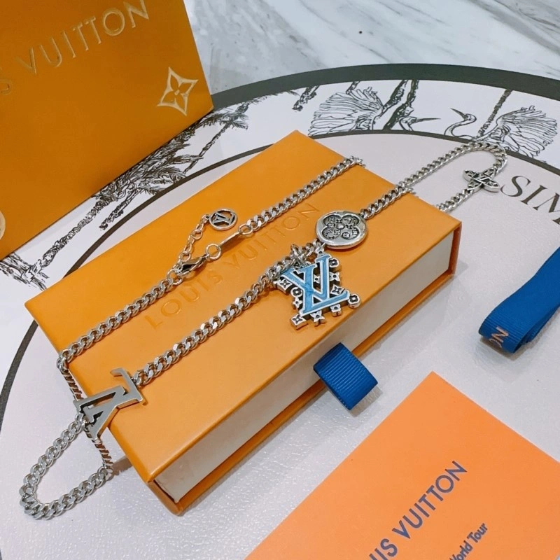 Vibrant Louis Vuitton Necklaces 248446