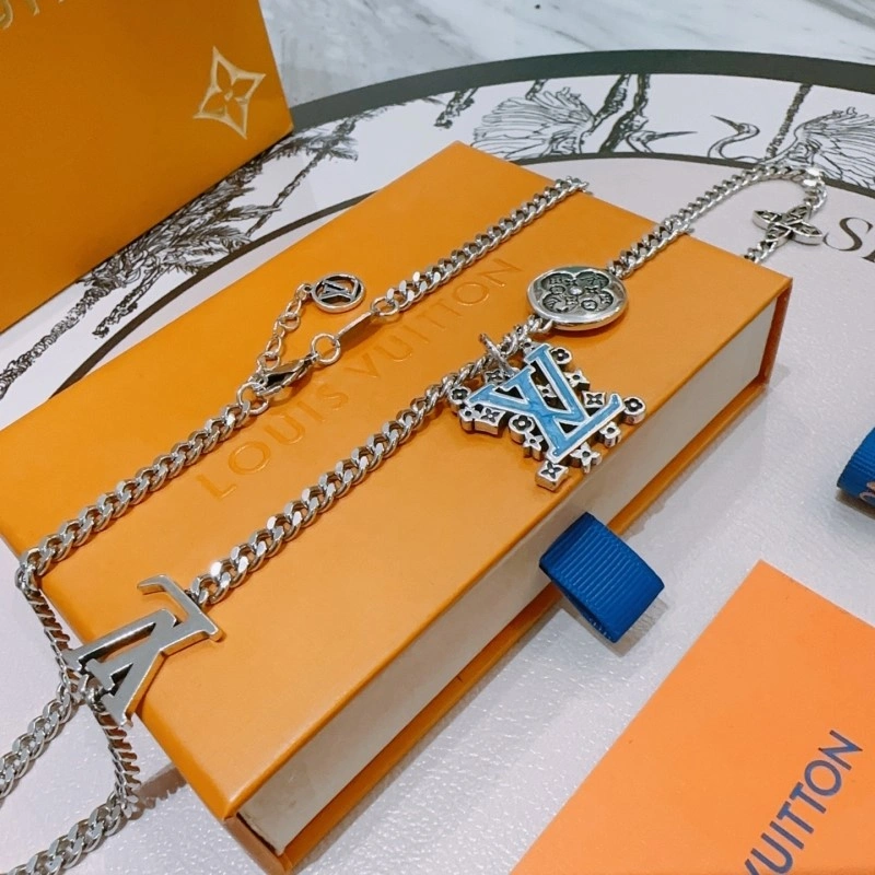 Vibrant Louis Vuitton Necklaces 248446