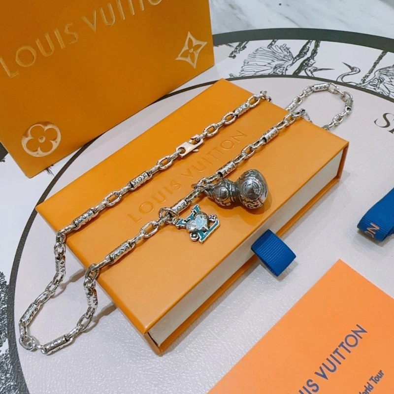 Louis Vuitton Necklaces Fashionable 248451