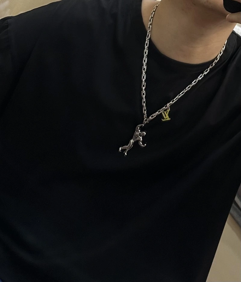 ComfortFit Louis Vuitton Necklaces 248458
