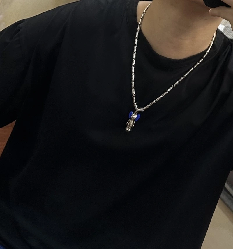 Sporty Louis Vuitton Necklaces 248459