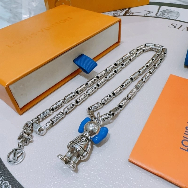 Sporty Louis Vuitton Necklaces 248459