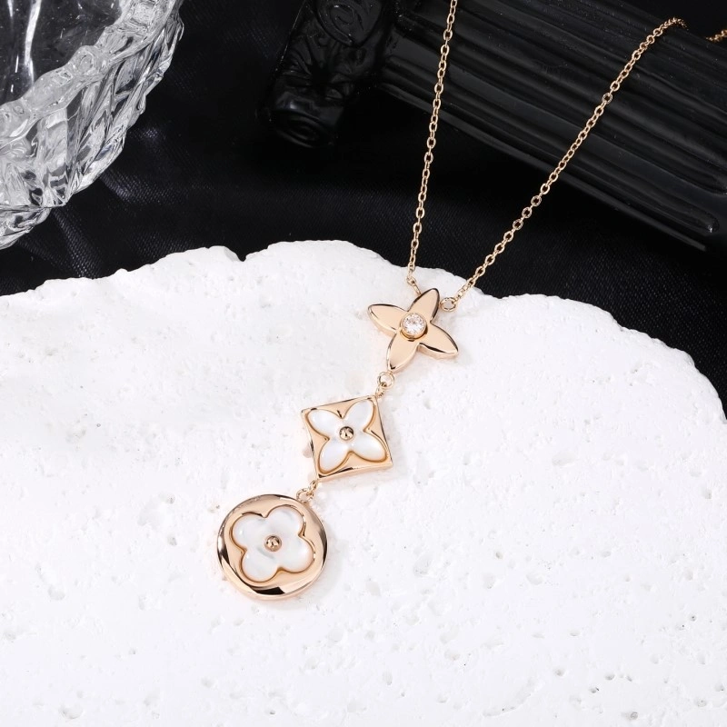 Attractive Louis Vuitton Necklaces 248436