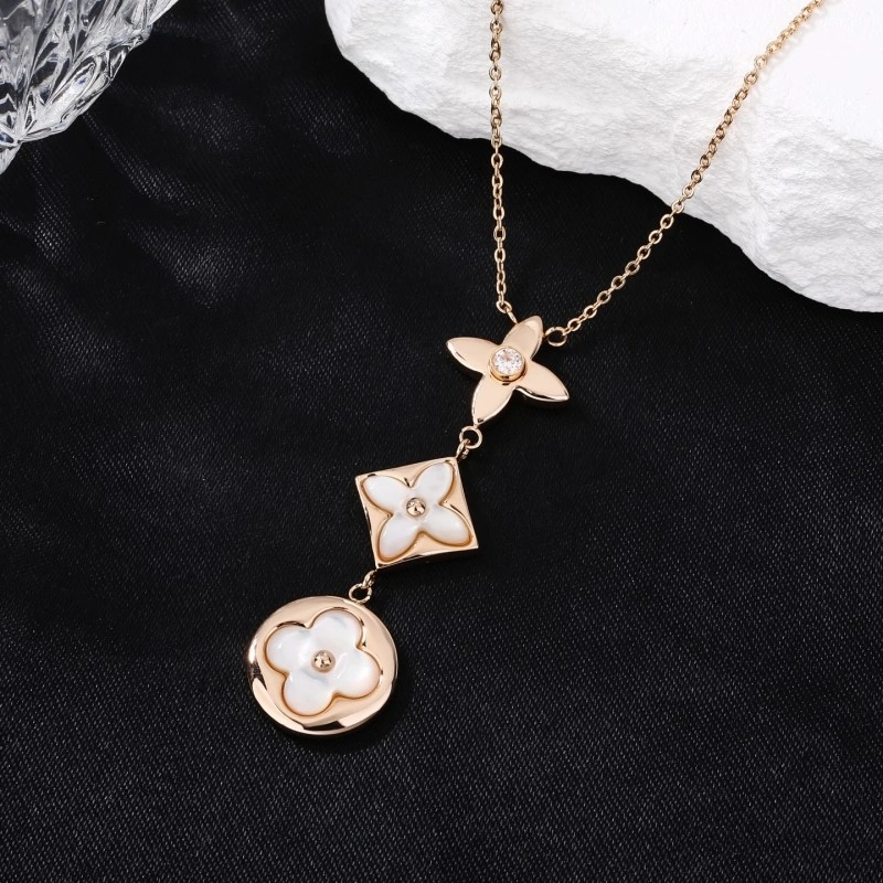 Attractive Louis Vuitton Necklaces 248436