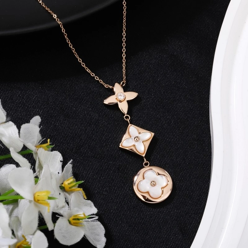 Attractive Louis Vuitton Necklaces 248436