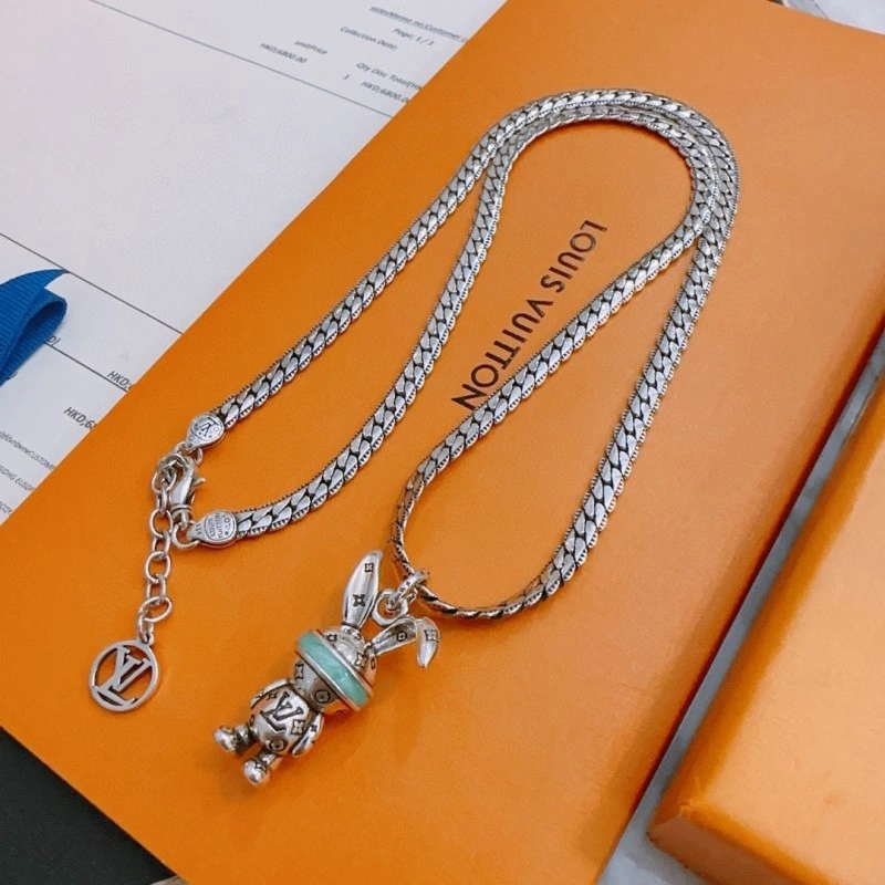 Louis Vuitton Necklaces Packable 248431