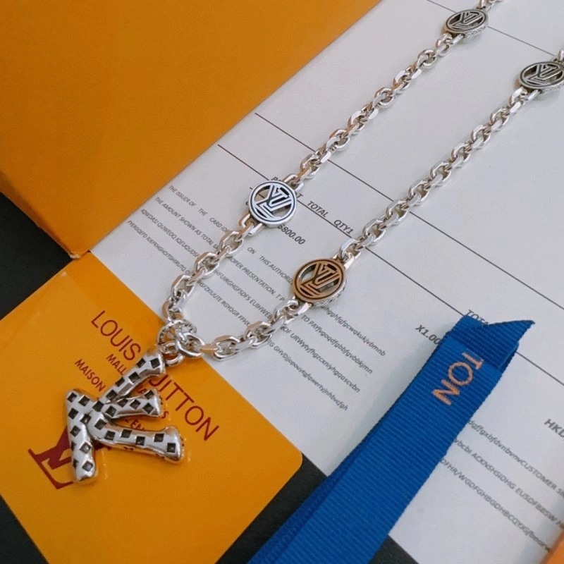 Louis Vuitton Necklaces Cozy 248426