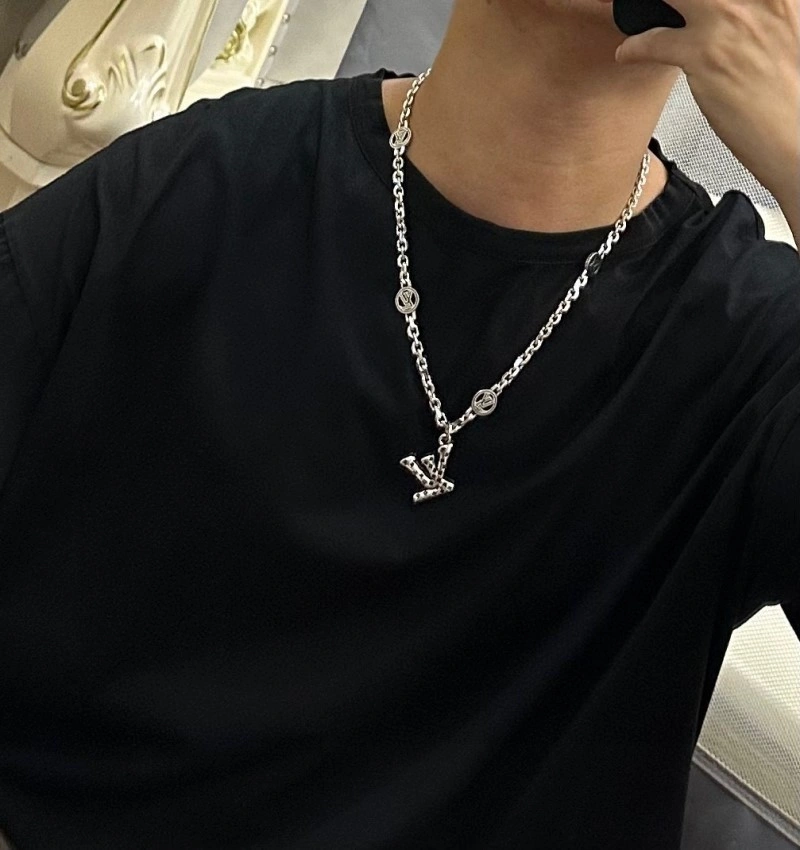 Louis Vuitton Necklaces Cozy 248426